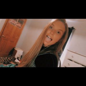 Meet your Posher, Lillie